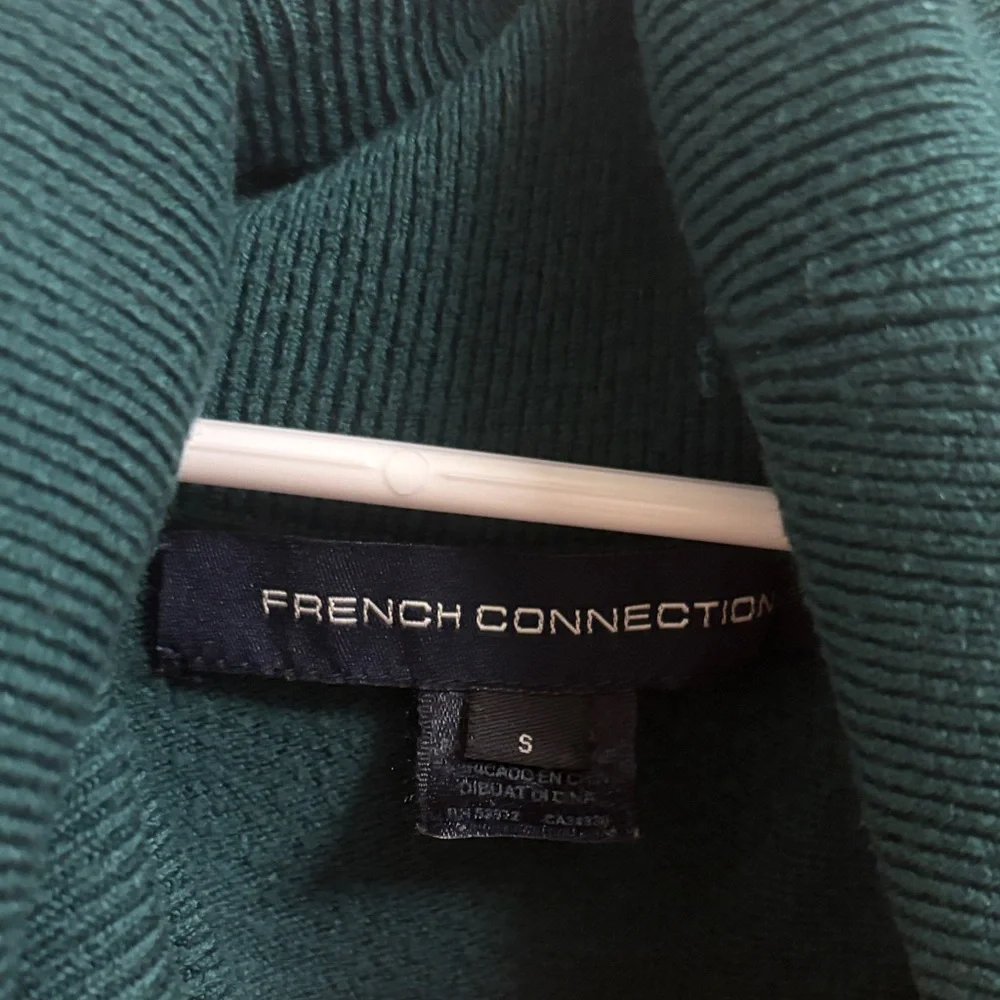 Women’s French Connection Hunter Green Turtleneck Sweater - Picture 2 of 4